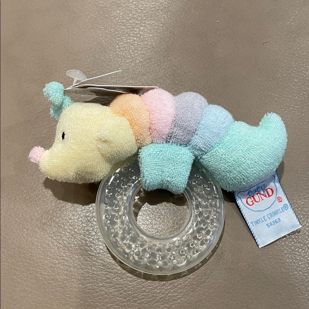 Baby Gund pastel tinkle
Crinkle Caterpillar Rattle Teether toy  NWT